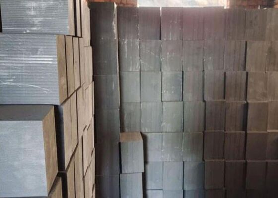 Edm Carbon Cathode High Temperature Resistance Casting Graphite Block fournisseur